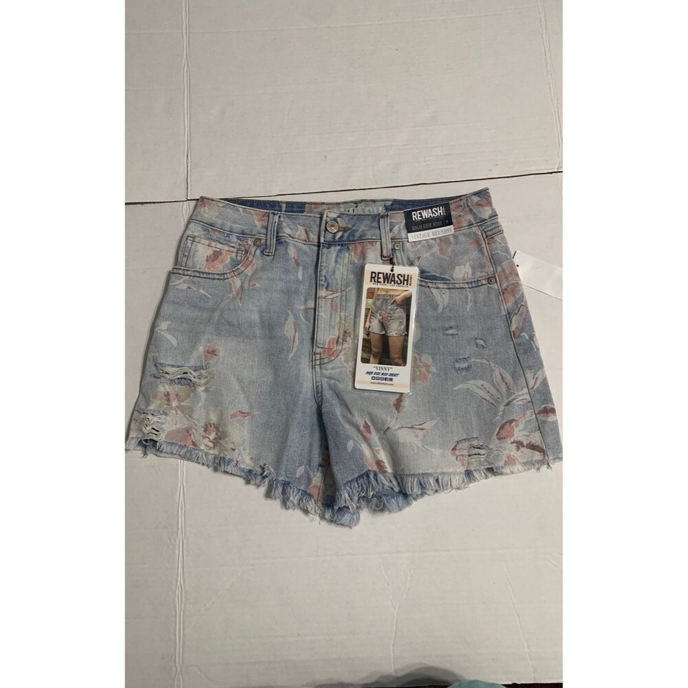 Rewash "Vinny" Jean Shorts. Size 9. New with tags.